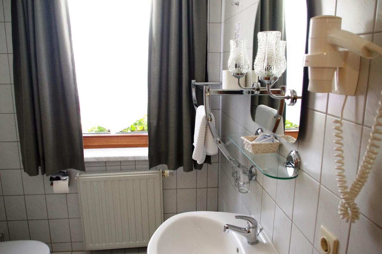 Hotel Gasthof Zum Walfisch Клінґенталь Екстер'єр фото