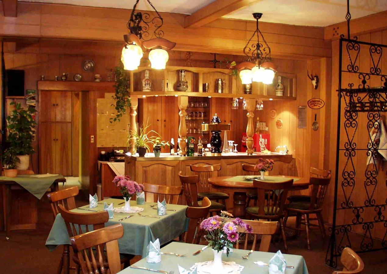Hotel Gasthof Zum Walfisch Клінґенталь Екстер'єр фото