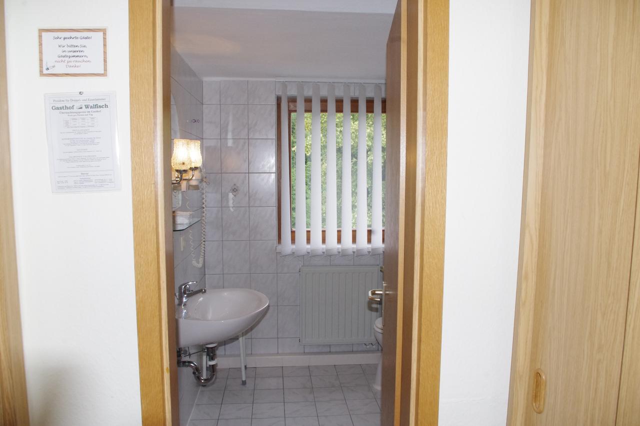 Hotel Gasthof Zum Walfisch Клінґенталь Екстер'єр фото